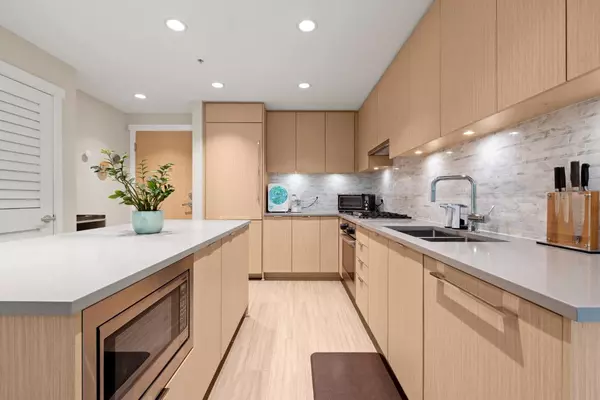 9213 Odlin RD Richmond, BC V6X 0V5