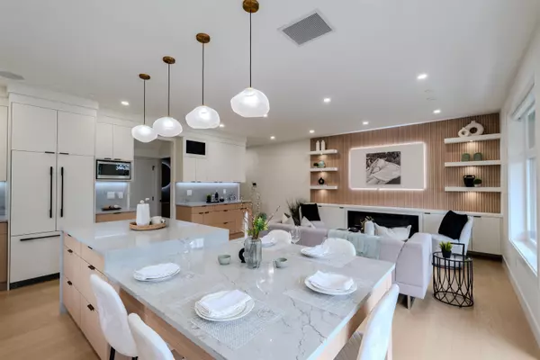 Vancouver, BC V5K 2E3,3576 E Pender ST #2