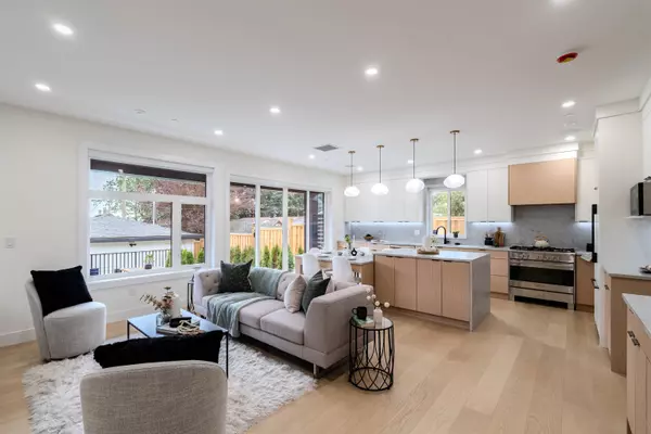 Vancouver, BC V5K 2E3,3576 E Pender ST #2