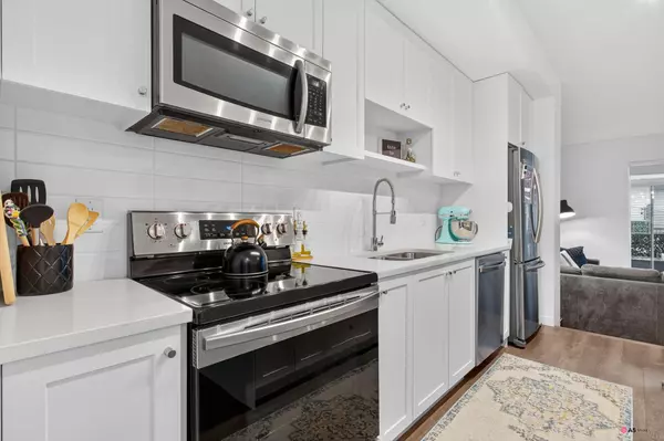 8168 136a ST #123 Surrey, BC V3W 2Z6