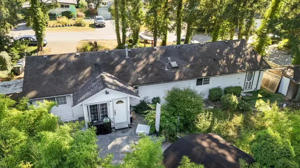 Surrey, BC V3R 4Y1,14957 Kew Dr ST