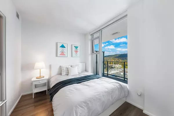 3833 Evergreen PL #1811 Burnaby, BC V3J 0M2