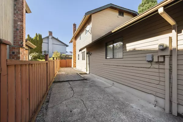 Surrey, BC V4N 2R9,10057 157 ST