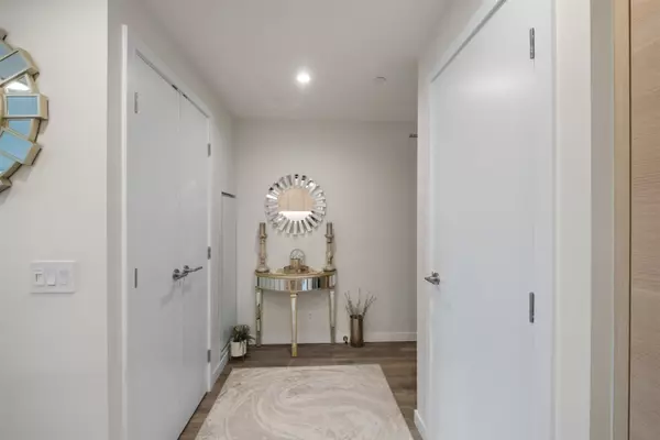 Port Moody, BC V3H 0M3,305 Morrissey RD #1601