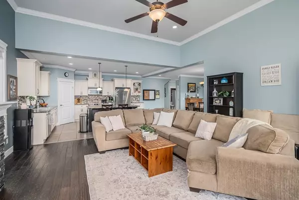 Mission, BC V4S 0B7,32605 Maynard PL