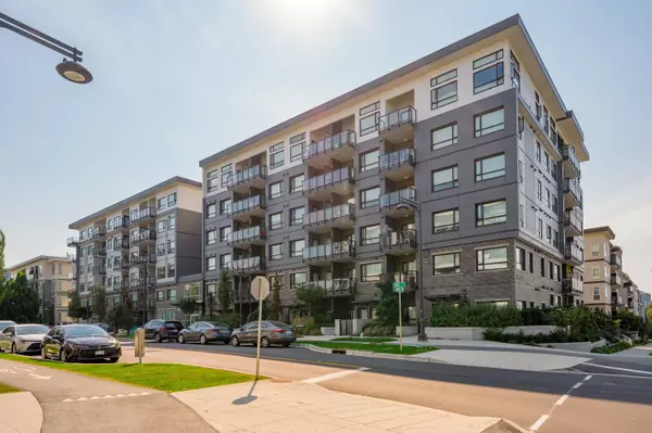 Surrey, BC V3T 0T5,10777 138 ST #209