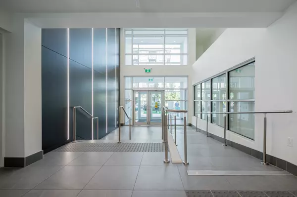 Surrey, BC V3T 0T5,10777 138 ST #209