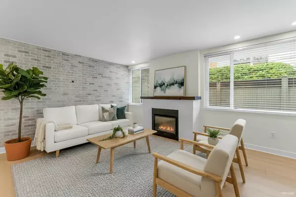 15282 19 AVE #110, Surrey, BC V4A 1X6