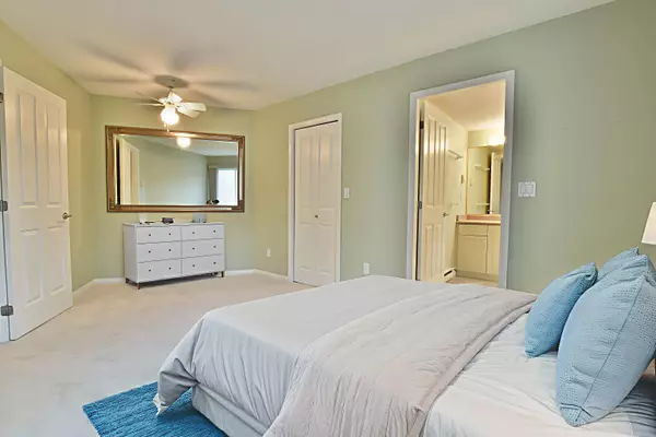 Surrey, BC V4A 4P1,2229 152 ST #207