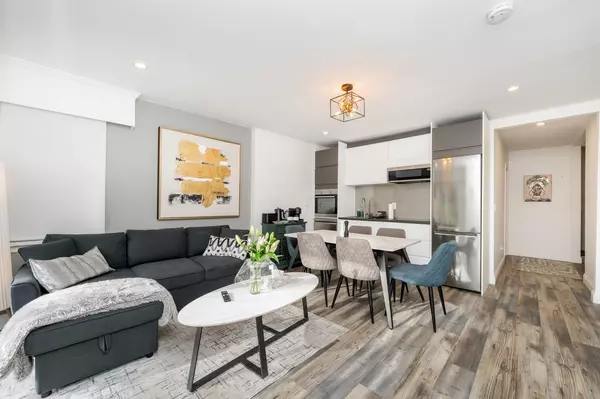 West Vancouver, BC V7V 1G5,3245 Travers AVE