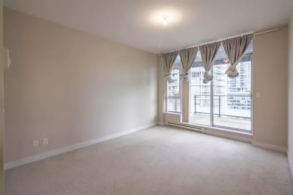 2077 Rosser AVE #2302 Burnaby, BC V5C 0G6