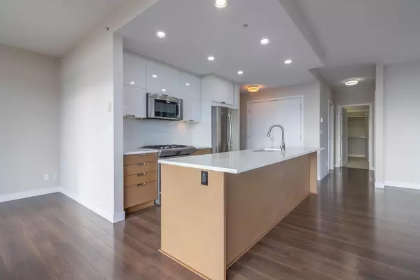 Burnaby, BC V5C 0G6,2077 Rosser AVE #2302