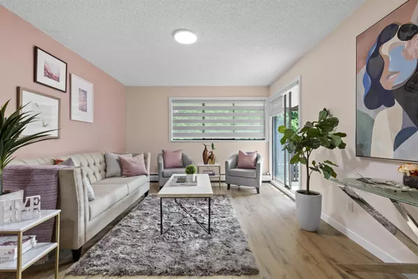 1561 Vidal ST #308, White Rock, BC V4B 5A7