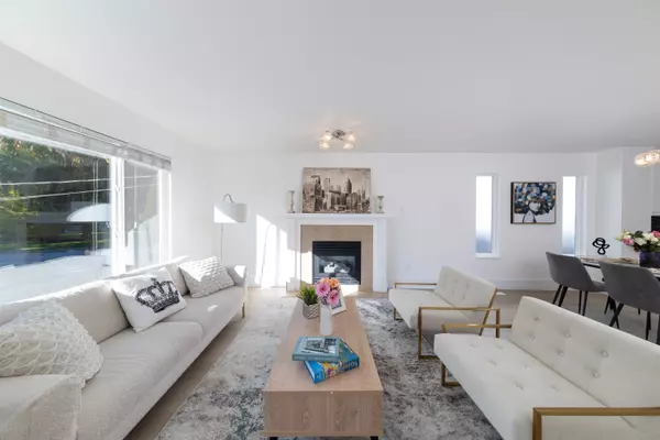 North Vancouver, BC V7K 2L6,3638 Maginnis AVE