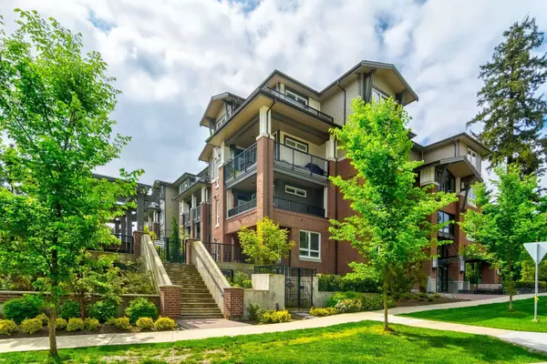 Surrey, BC V4P 1H1,15188 29a AVE #208