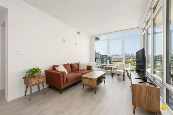 Burnaby, BC V5C 0M6,2085 Skyline CT #1808