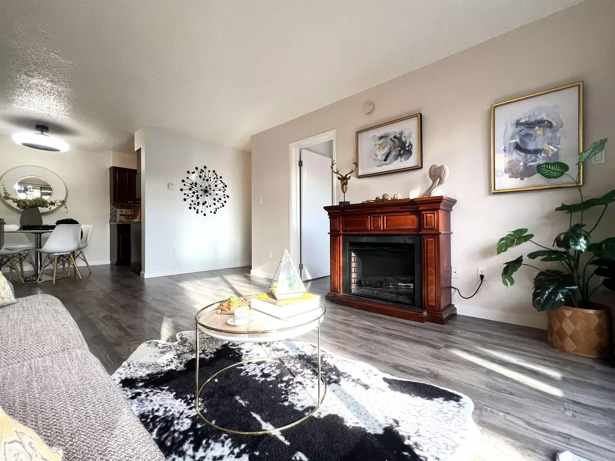 Vancouver, BC V6P 4V3,8775 Cartier ST #104