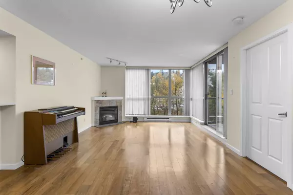 Port Moody, BC V3H 5N2,290 Newport DR #602