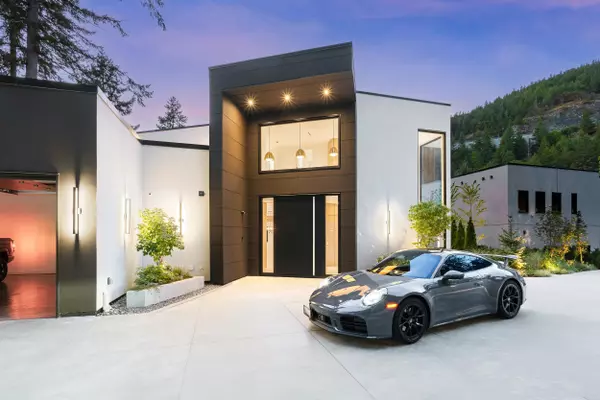 West Vancouver, BC V7W 1T4,5773 Primrose PL