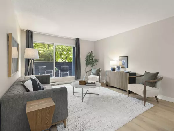 Vancouver, BC V6J 4V4,1990 W 6th AVE #216