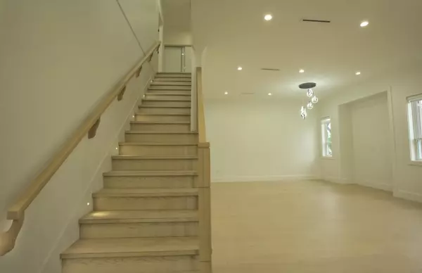 Surrey, BC V3X 1C8,5949 142 ST