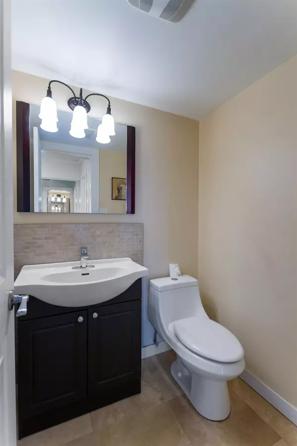 11980 222 ST #804 Maple Ridge, BC V2X 0L8