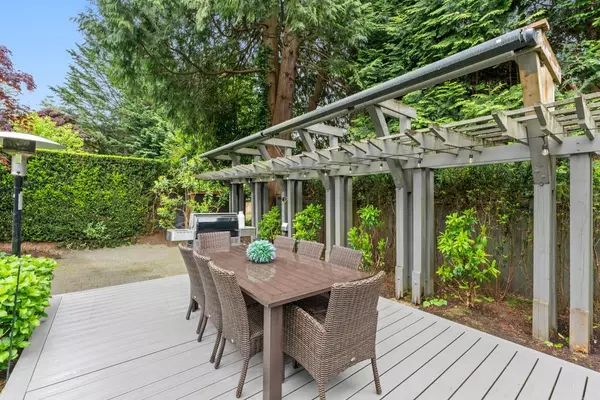 3138 W 42nd AVE Vancouver, BC V6N 3H2