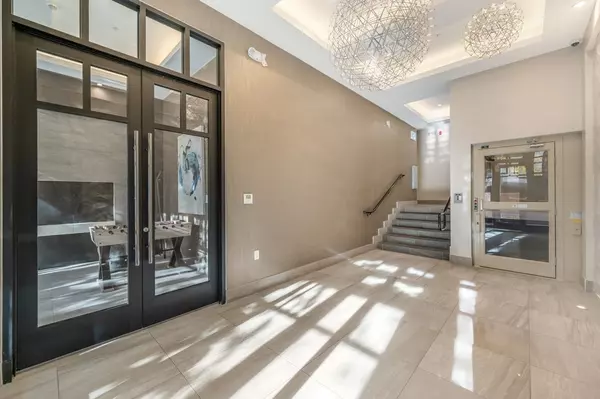 Vancouver, BC V6M 2C8,2089 W 43rd AVE #PH4