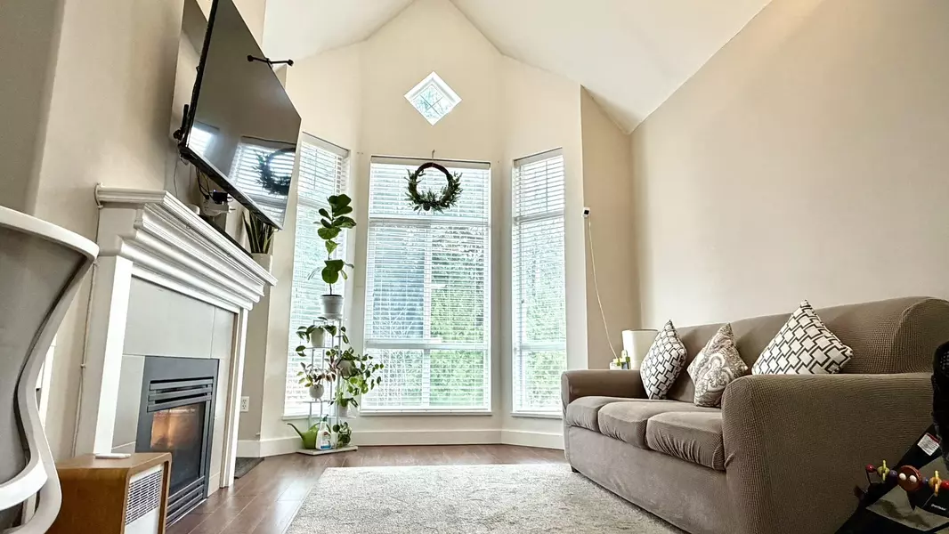 9979 140 ST #409, Surrey, BC V3T 5W2