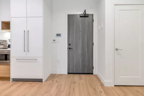 Port Moody, BC V3H 0L9,3131 Murray Street ST #623