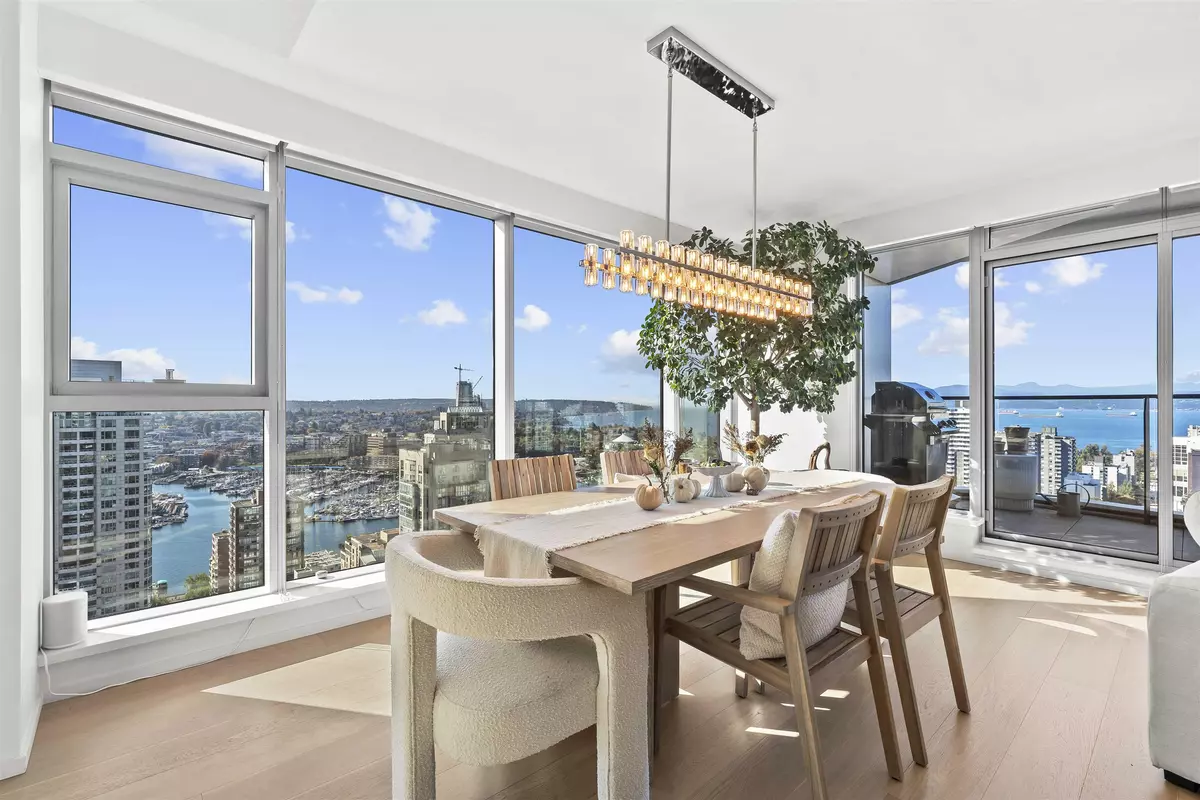 Vancouver, BC V6Z 1C3,889 Pacific ST #2403