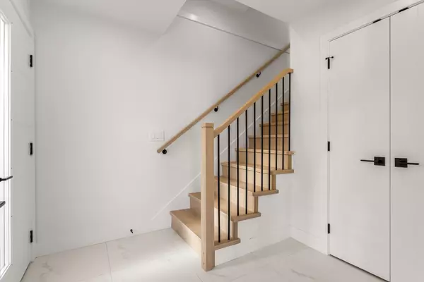 Langley, BC V3A 3N5,22348 48 AVE #6