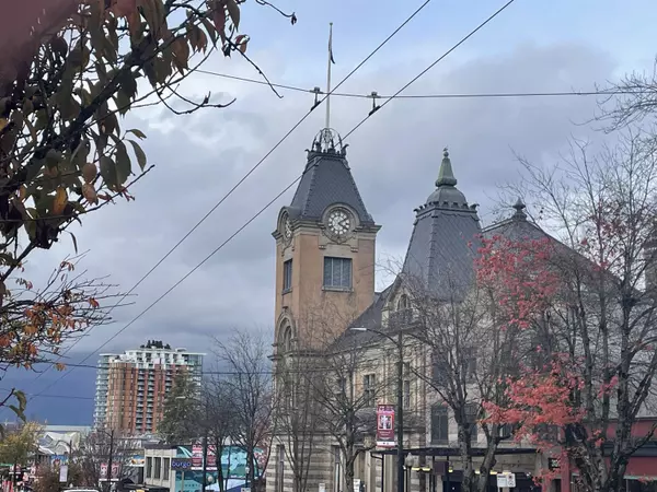 189 E 16th AVE #303, Vancouver, BC V5T 4R2