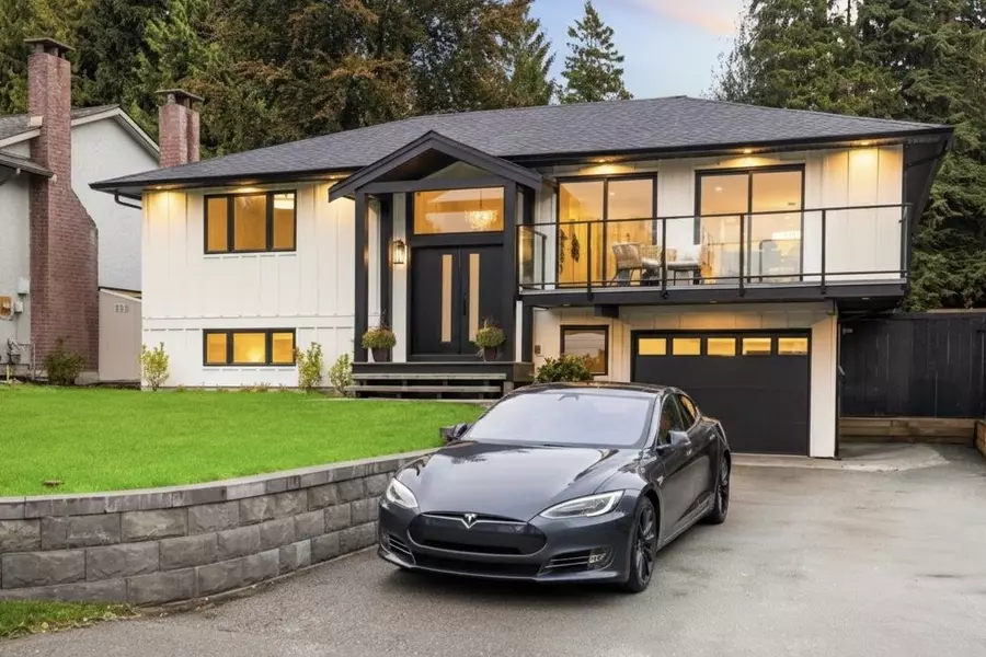 2654 Masefield RD, North Vancouver, BC V7K 1Z9