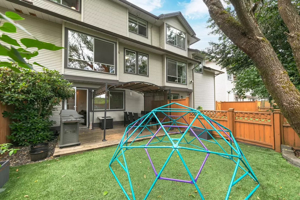 Port Coquitlam, BC V3C 6G8,2450 Lobb AVE #61