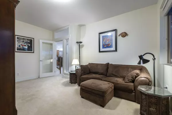 Maple Ridge, BC V2W 0A6,10690 247a ST