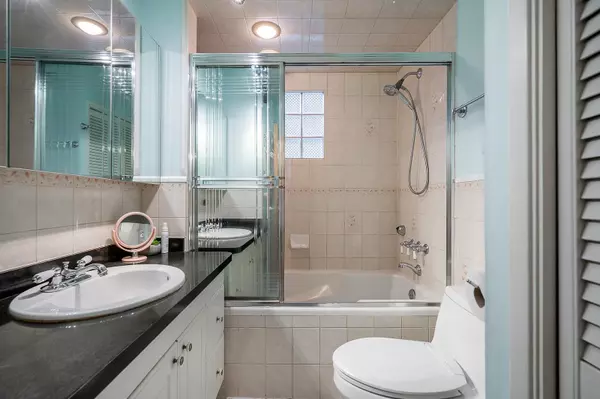 New Westminster, BC V3L 3S2,430 Garrett ST