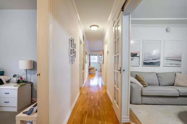 New Westminster, BC V3L 3S2,430 Garrett ST