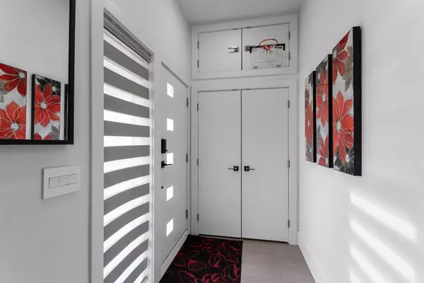 New Westminster, BC V3M 2C5,1409 Sixth AVE