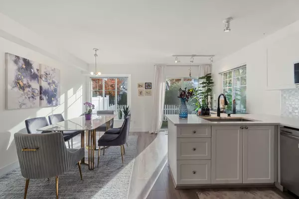 Surrey, BC V3W 1M1,12110 75a AVE #52