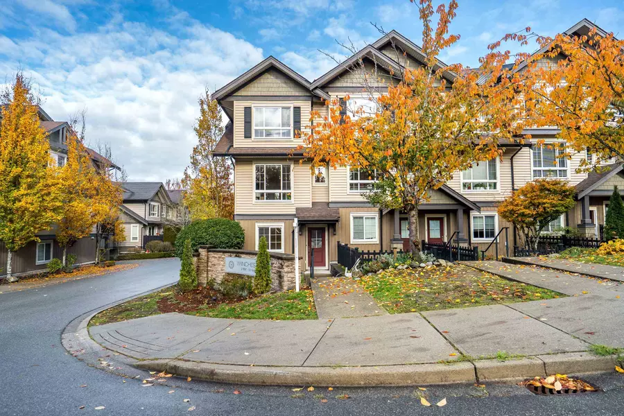 21867 50 AVE #1, Langley, BC V3A 3T2