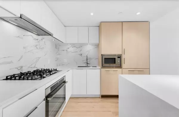 North Vancouver, BC V7J 0E6,1500 Fern ST #1808