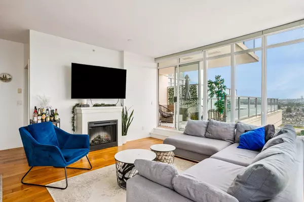 Burnaby, BC V5C 0E9,2133 Douglas RD #3101