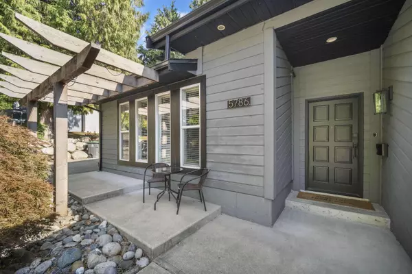 Surrey, BC V3S 4W2,5786 Aberdeen ST