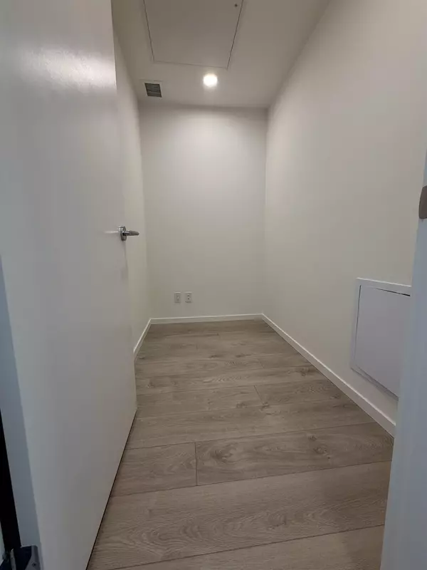 Richmond, BC V6Y 0N3,6600 Minoru BLVD #861