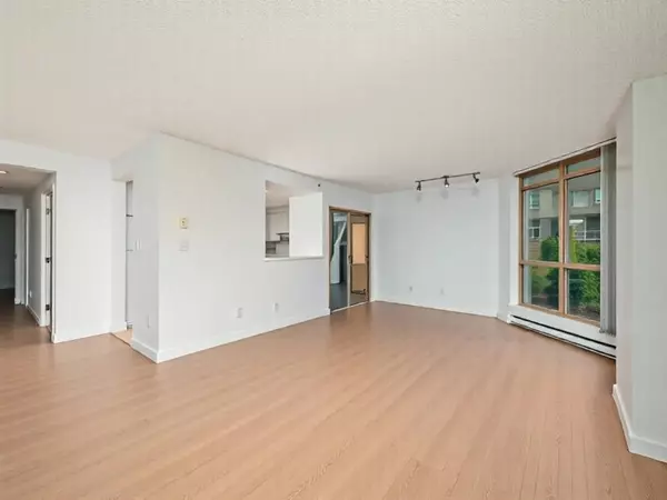 Vancouver, BC V6B 6B7,867 Hamilton ST #601