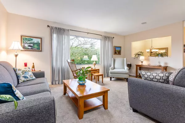 11809 230 ST Maple Ridge, BC V2X 6R3