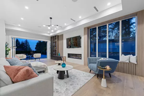 4141 Burkehill RD West Vancouver, BC V7V 3M6