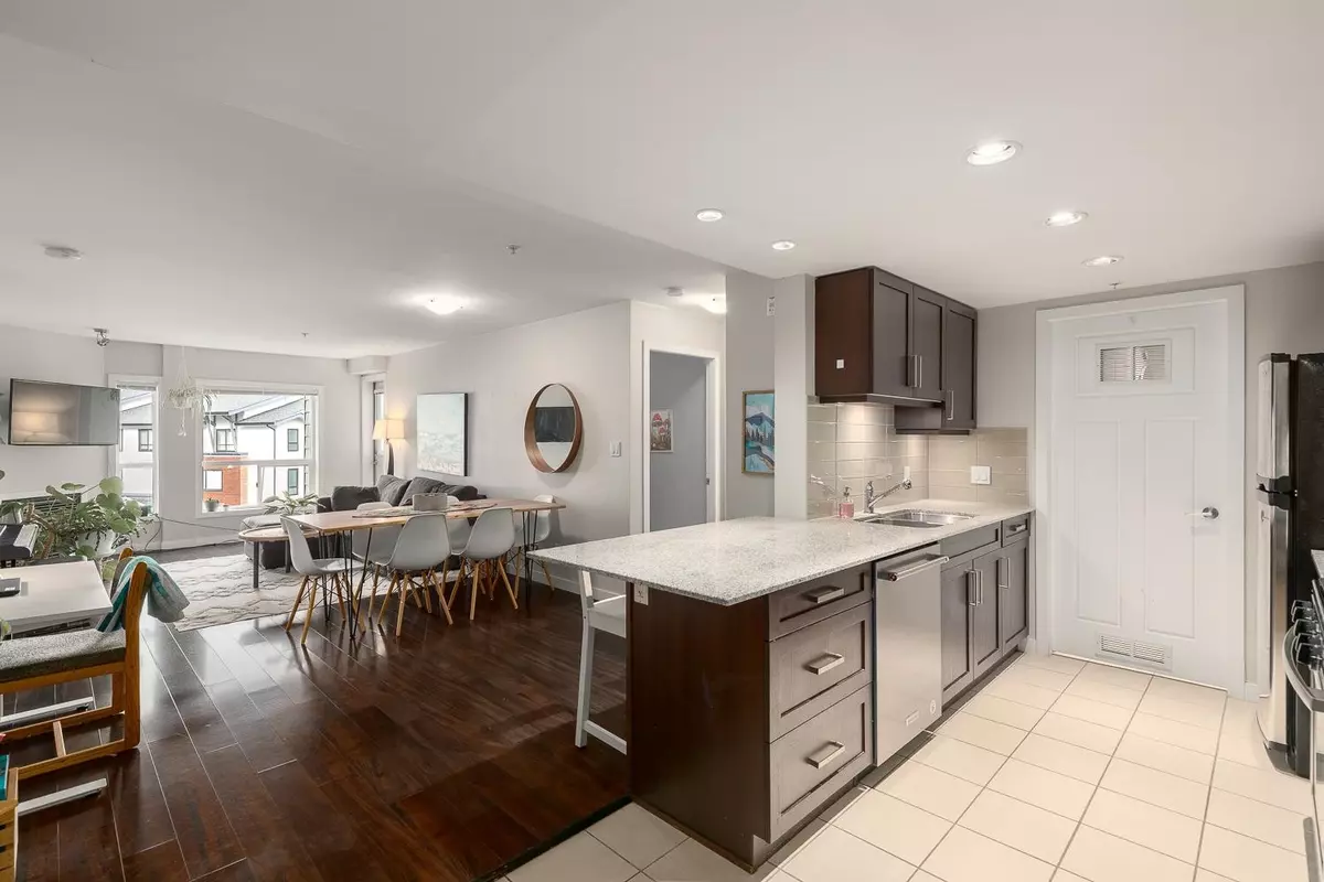 Squamish, BC V8B 0S1,1212 Main ST #302