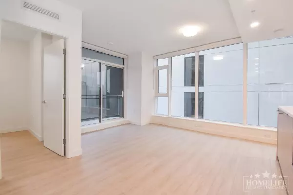 Surrey, BC V3T 2H2,13675 107a AVE #711